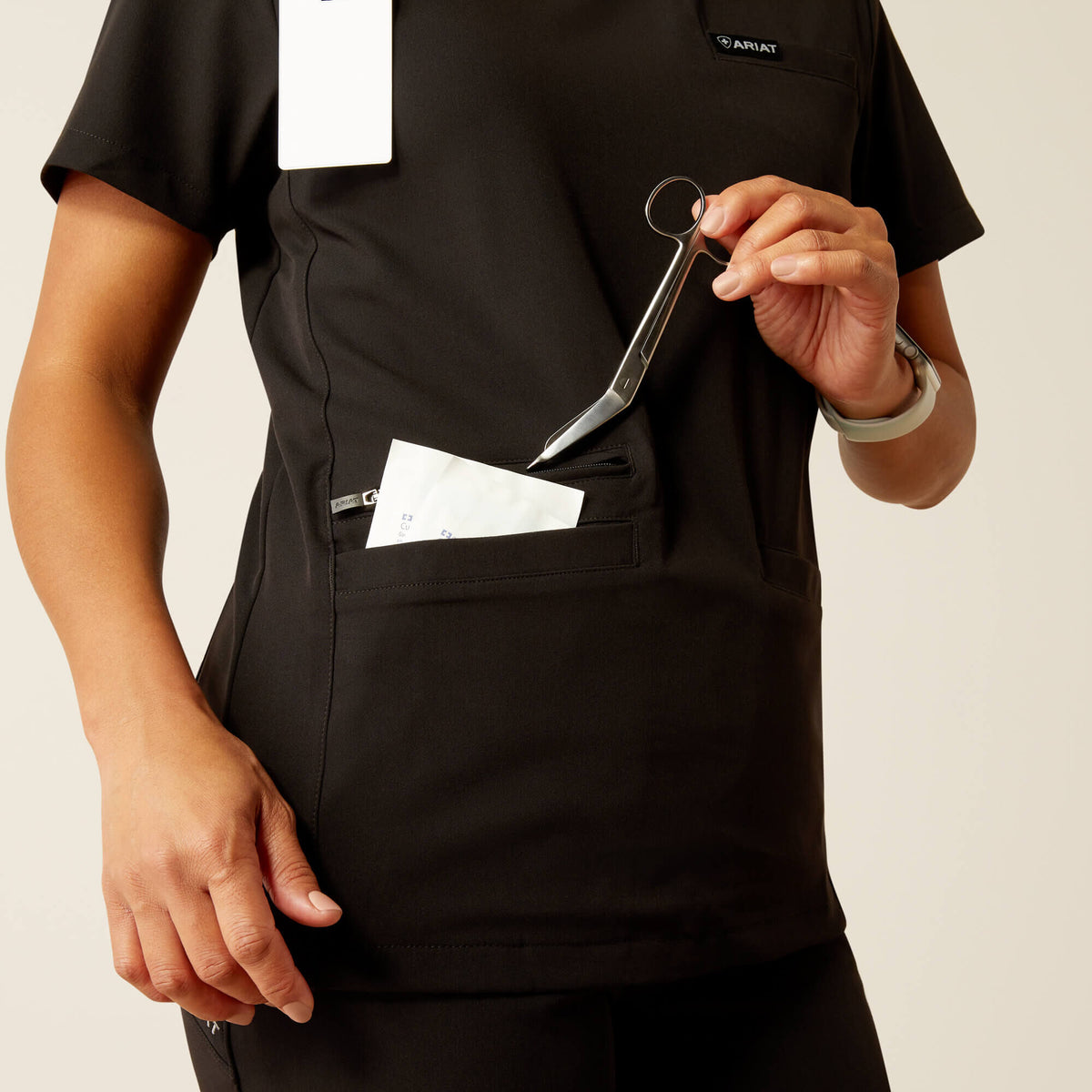 Ariat Featured | Clara 6 Pocket Scrub Top