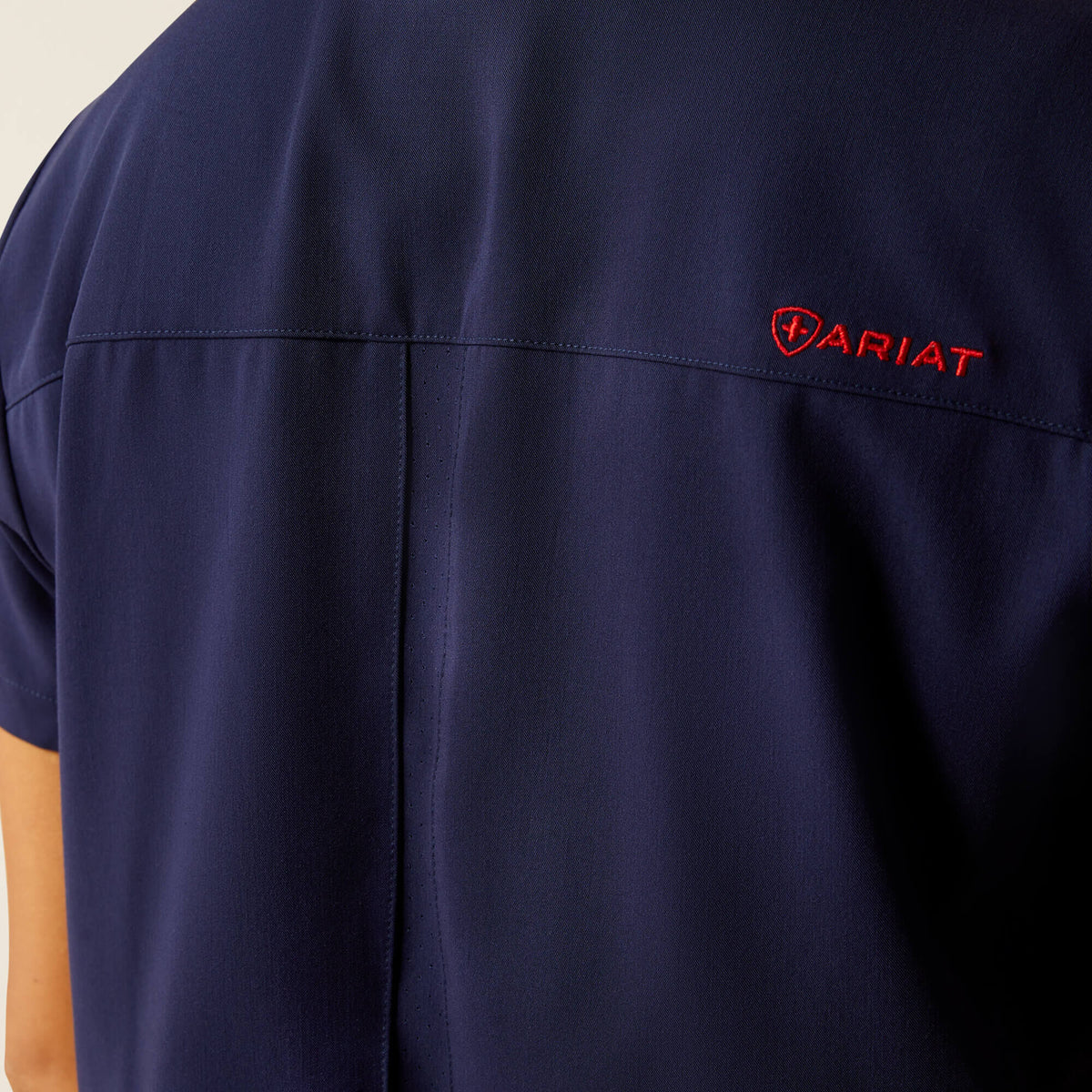 Ariat Quality | Clara 6 Pocket Scrub Top