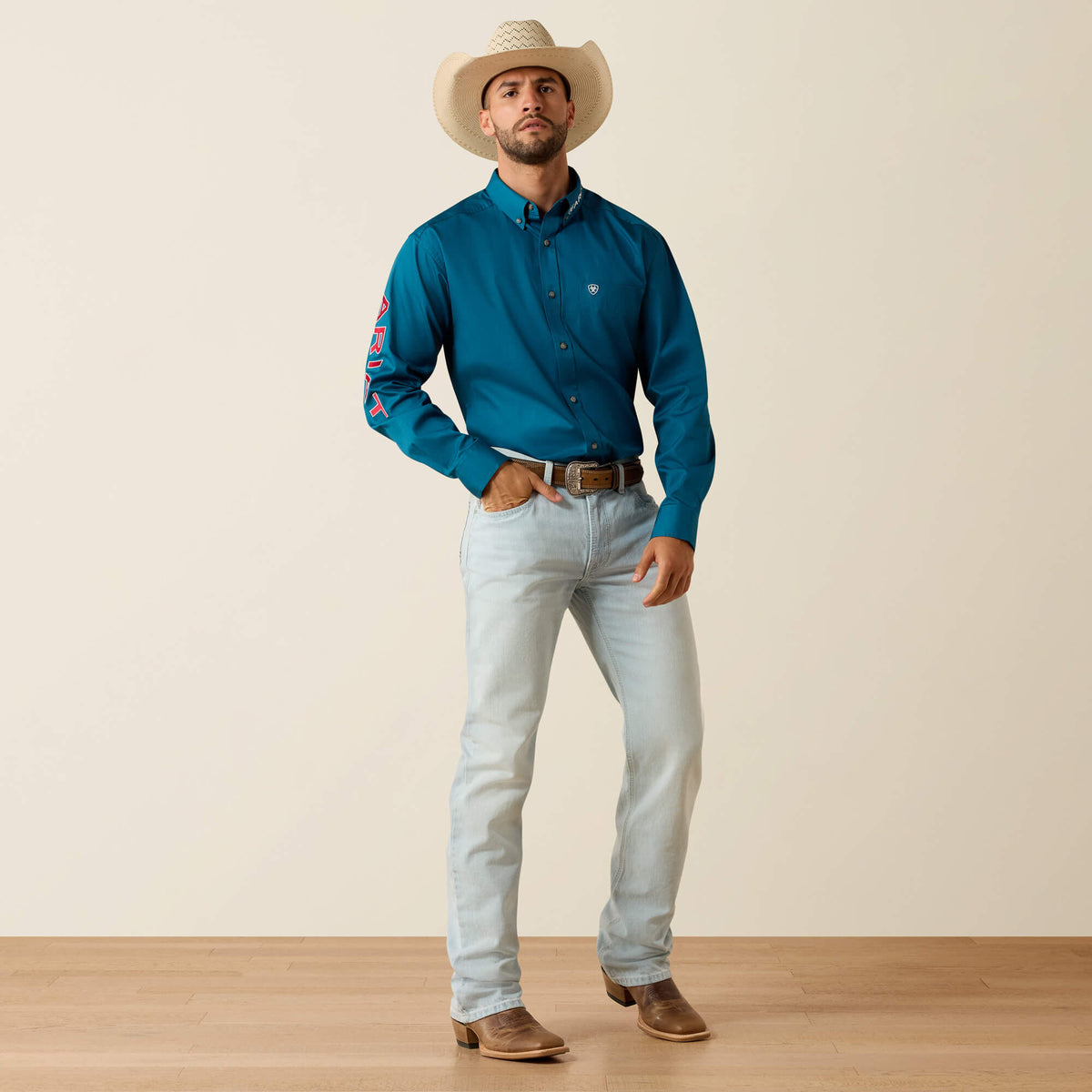 Ariat Exclusive | Team Logo Lightweight Twill Classic Fit Shirt