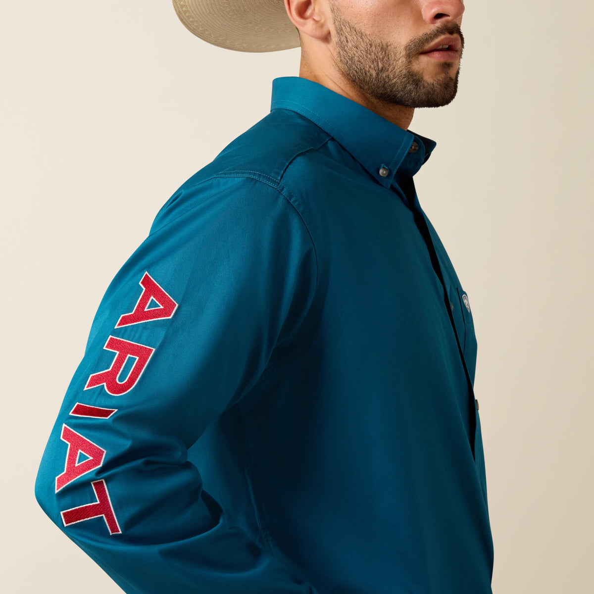 Ariat Exclusive | Team Logo Lightweight Twill Classic Fit Shirt